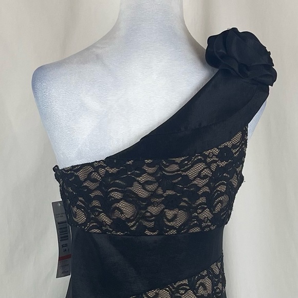 Onyx Nite Black Lace Rosette One Shoulder Party Event Dress NWT Size 14 - Picture 5 of 15